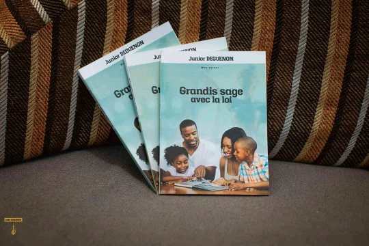 La page de couverture du livre « Mon enfant : Grandis sage avec la loi »