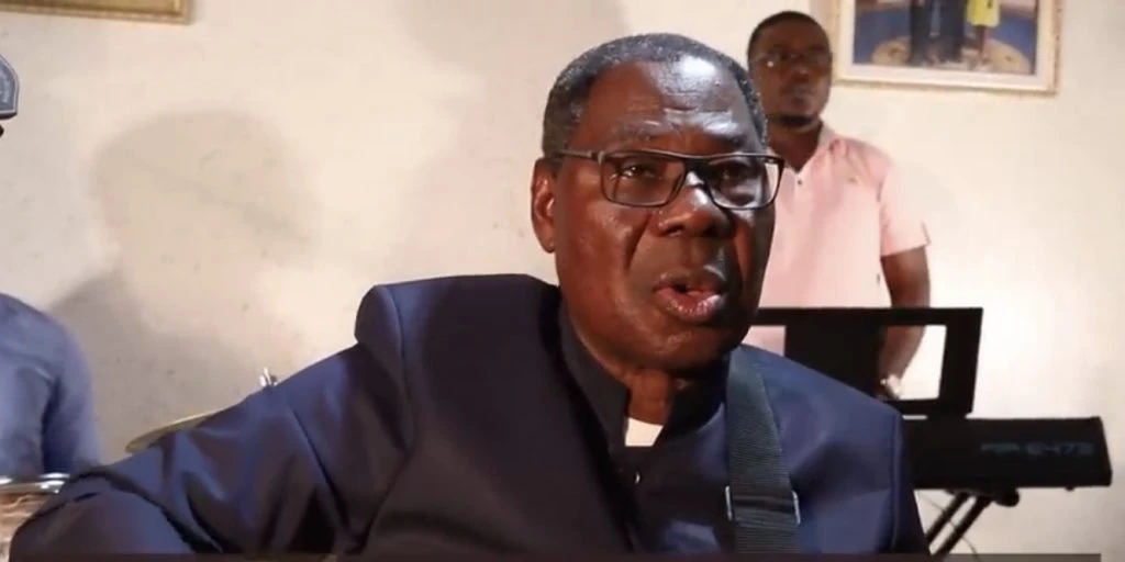 L'ex-président béninois Thomas Boni Yayi chante pour Dieu