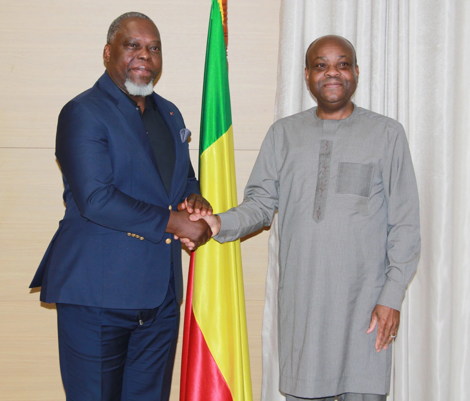 Le président de la HAAC, Édouard Loko et celui de la Cour constitutionnelle Dorothé Sossa