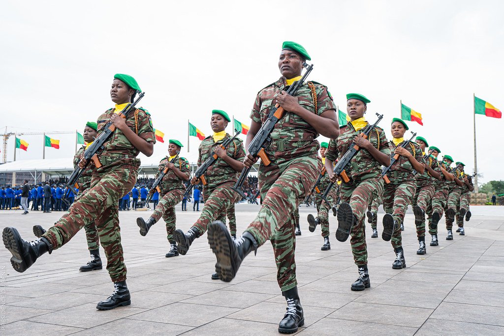 Des militaires béninois lors d'un défilé à Cotonou. © Présidence du Bénin