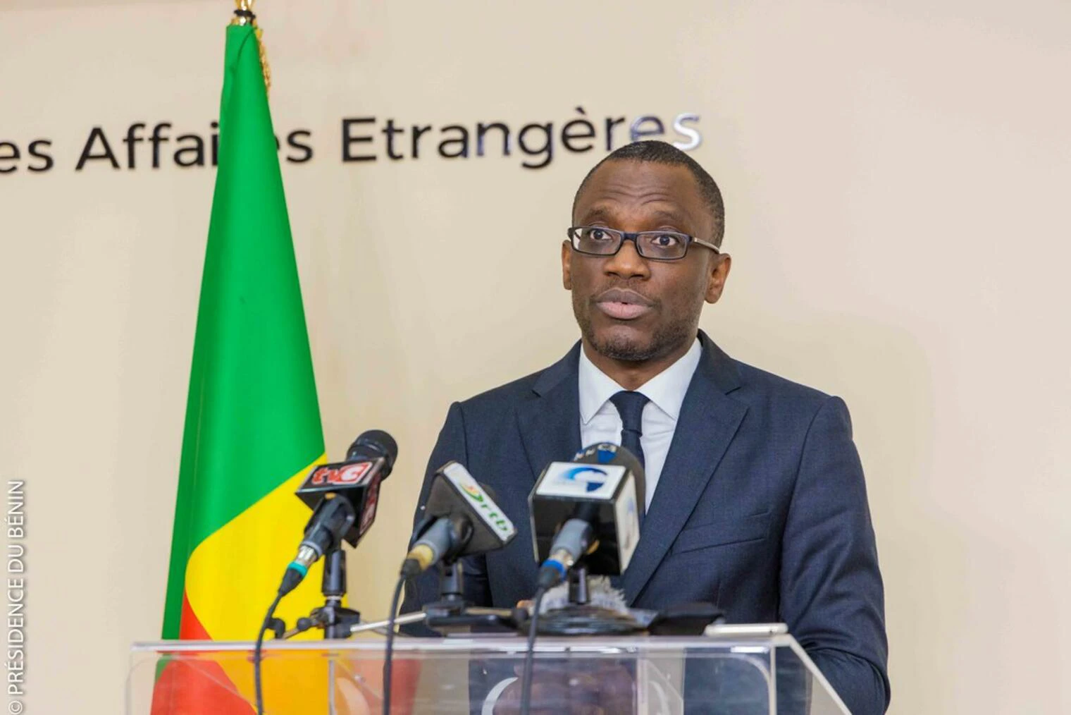 Le ministre béninois des Affaires étrangères Olushegun Adjadi Bakari