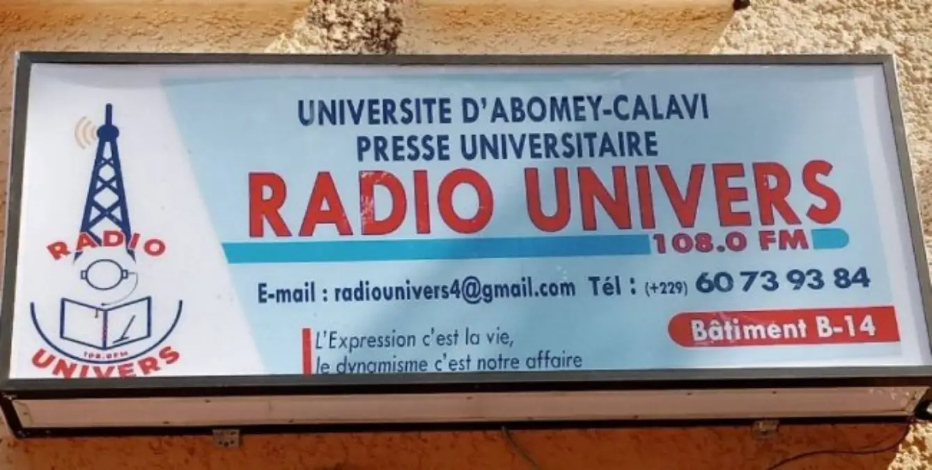 Logo de Radio Univers